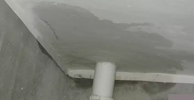 梦见墙壁漏水